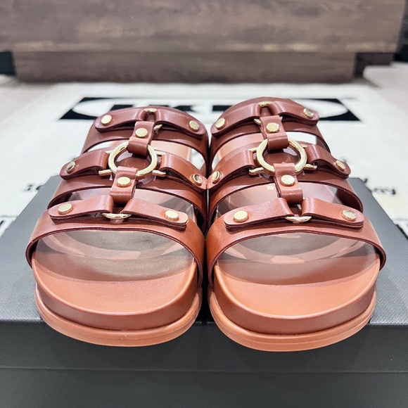 Marc Fisher Verity Fisherman Flat Leather Footbed Strappy Design Sandal - Picture 2 of 10